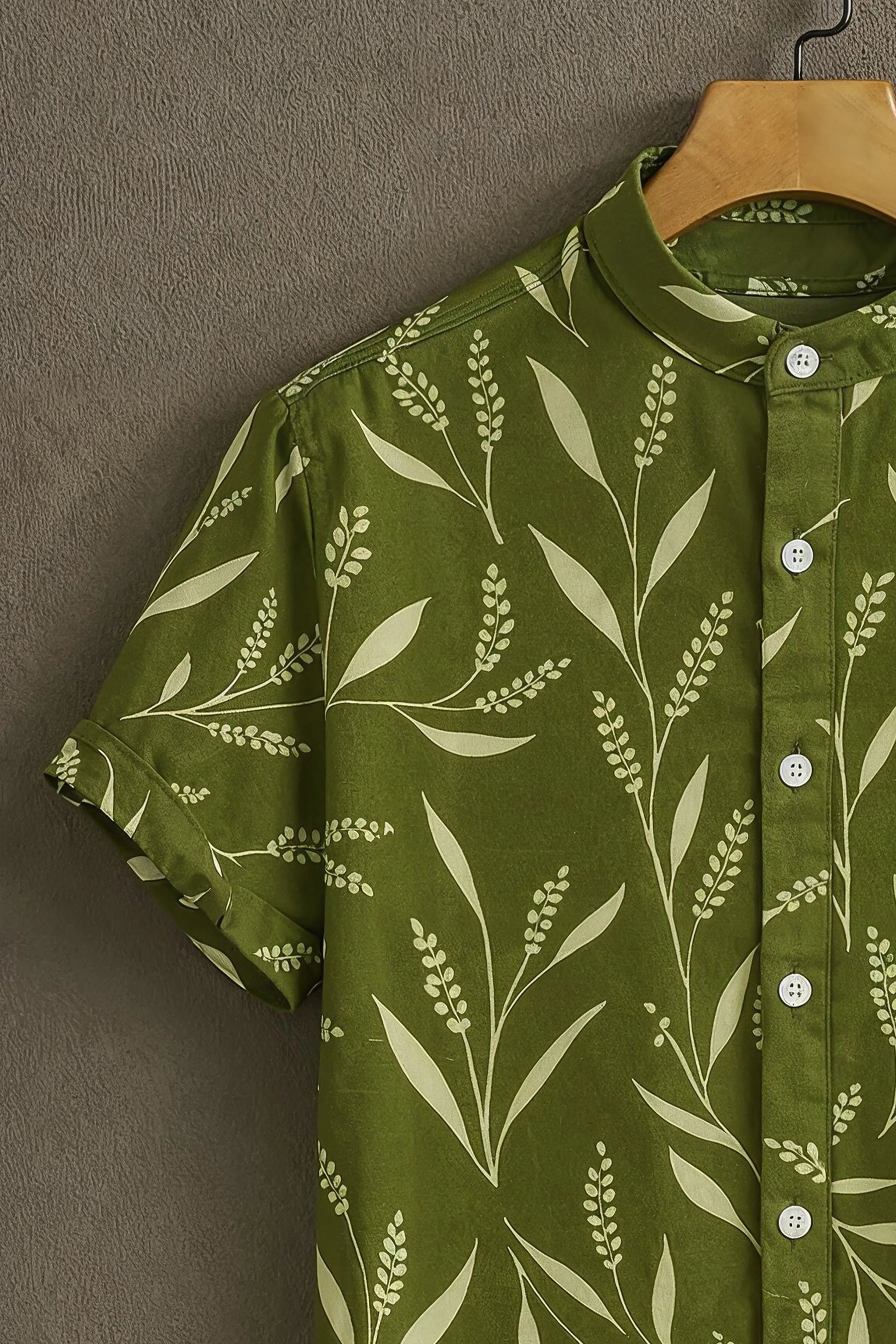 Soulbox Green Casual Shirt with Leaf Print